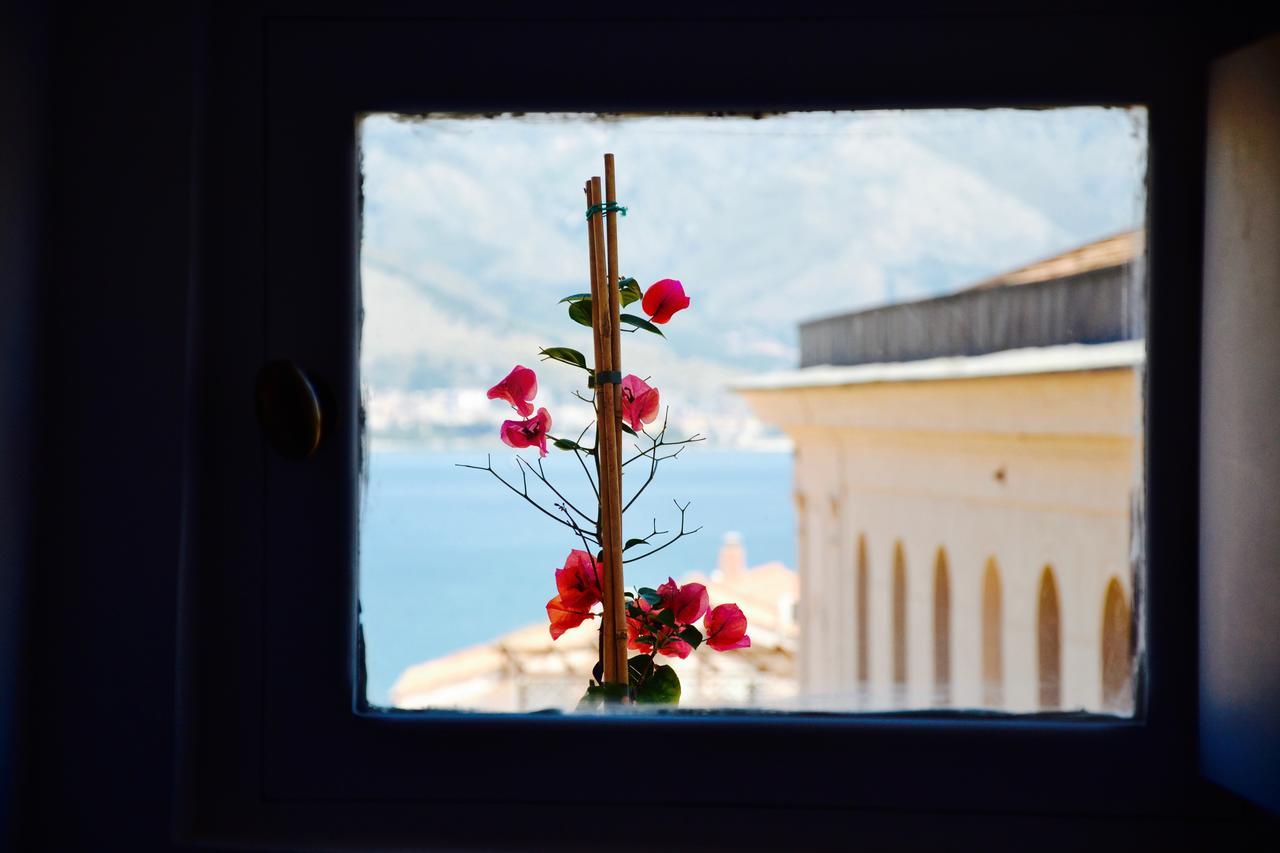 Il Bottone Al Duomo Bed & Breakfast Gaeta Dış mekan fotoğraf